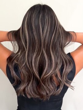 ジル ブラン 福岡(JIL BLAN) ハイライトカラー/ショートカット/レイヤーカット/福岡天神