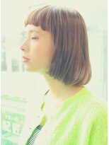 ワースホワイル(WORTH WHILE)&nbsp;大人ガーリーダークアッシュミディアムレイヤーカットブリーチ