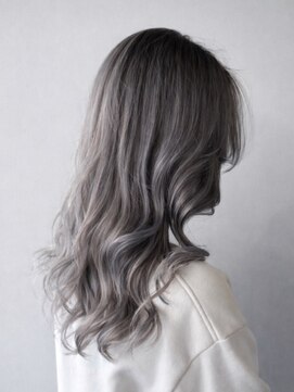 コタ 水戸(COHTA) レイヤーカットミルクティーベージュブリーチなしダブルカラー