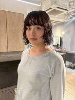 シーン バイ ラッド(SCENE by RAD)&nbsp;レイヤーで小顔見せ大人かわいいくびれボブショートショートボブ