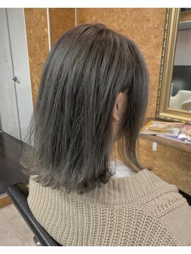 ハグ(Hug) 冬髪「ディープグレージュ」by 駒場 聡