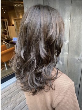 チャーリーズ マーケット(charlie's market) 大人かわいいロングウェーブ  20代30代40代/銀座