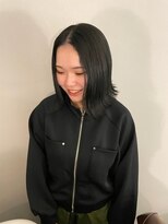 グレーベージュ レイヤー前髪パーマ アッシュブラック
