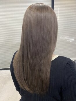 今流行りの“N.トリートメント”をご用意♪髪の芯から潤いを与え、今までにない手触りと質感を実感…☆