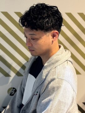 バーバーバー アカバネ(BARBER-BAR AKABANE) おしゃれな無造作パーマ×外国人風ナチュラルフェード#1