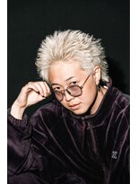 段 流行りにアクセント!ハイトーンスパイキーショート!