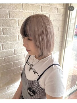 アボックス(abox) ホワイトベージュ×バングとインナーにblack