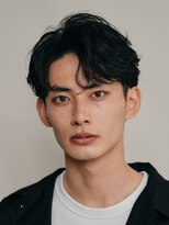 フィフス 渋谷(fifth)&nbsp;渋谷大人フェザーパーマメンズカットセンターパート毛流れ緩め