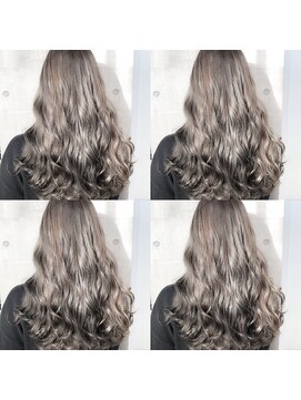 シュプバイトゥーミー(sup.by tomee) プラチナベージュ【担当　末吉】