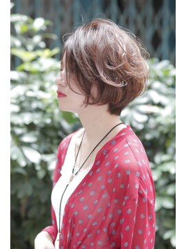 スタジオ 渋谷 原宿(Stujio) ふんわりナチュラルな前下がりショートボブ