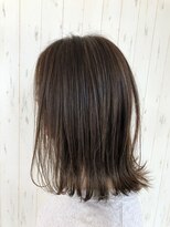 ラウレア(Laule'a)&nbsp;ハイライトで大人の立体感ボブ