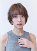 グレーベージュ/20代30代/大人かわいい/ショートボブ/小顔/前髪