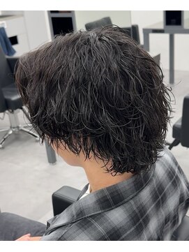 ノイセル 心斎橋(Noisyle) サーフカール×センターパート×海外ヘア×黒髪