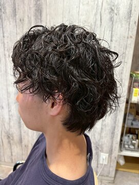エヌアンドエー せんげん台店(N&A) タイト×無造作でキメる、男らしい色気ヘア/スパイラルパーマ