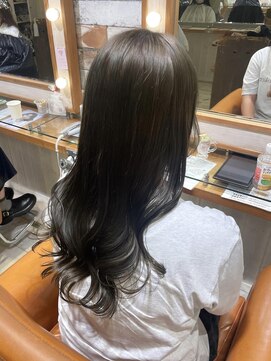 ネオリーブ クタ 町田店(Neolive kuta) 【Neolivekuta】☆オリーブグレージュ☆【町田】