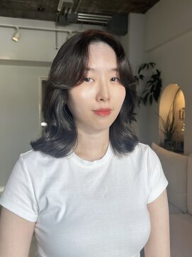 トリア(the tria) 【chika】グレージュ×ミディアムレイヤー