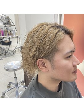 アールモンドヘア新世界 ♯波巻パーマ