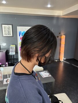 アイズ 渋沢(AIZU) ショート　インナーカラー