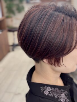 トップヘアー 大元店(TOP HAIR) 30代40代50代ワインレッドブラウンハイライト刈り上げショート