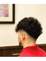 プレミアムバーバー 赤坂店(PREMIUM BARBER produce by HIRO GINZA)&nbsp;強めスパイラル×フェードスタイル〈理容室/赤坂/六本木〉
