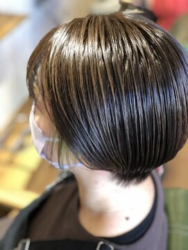 ローグ(logue) イヤリングカラー×ペールグリーン