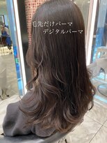 アピッシュ ギンザ(apish ginza)&nbsp;tomo apish独自のカール位置低めのコテ巻き風デジタルパーマ