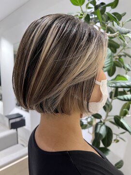 ステア ケース(stair case) 出産前後放ったらかしでもきまるハイライト 白髪ぼかし