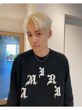 コンティニュー オモテサンドウ(CONTINUE OMOTESANDO) (表参道)ケアブリーチメンズセンターパートメンズカット/手嶋