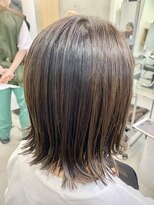 ヘアー アイス 御器所本店(HAIR ICI) 20代30代40代外ハネアッシュグレージュ肩ライン耳掛け