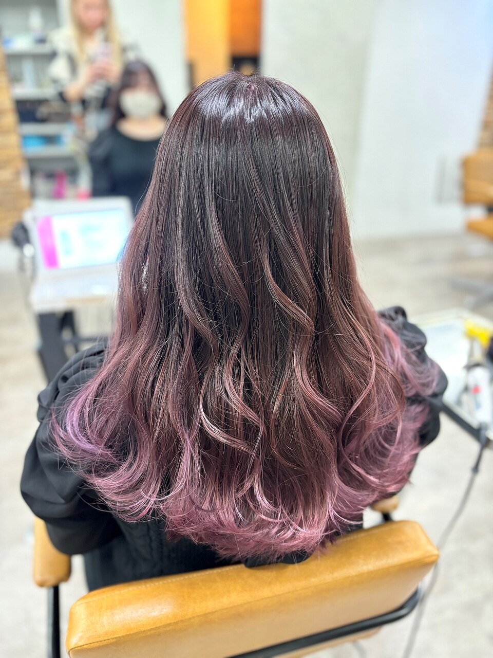 2025年春】ラベンダーピンクグラデーションカラーのヘアスタイル 2025年春】ラベンダーピンクグラデーションカラーのヘアスタイル