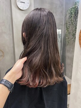 テトヘアー(teto hair) インナーカラー暖色切りっぱなしミディアム