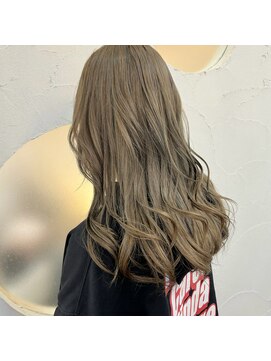 ヘアメイク シンズ レインボー(Hair Make SHIN'S RAINBOW) ブリーチ/アッシュベージュ/デザインカラー/高松