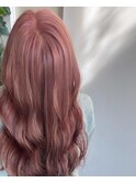 ピンクベージュ