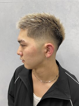 エレナ(elena) スキンフェード