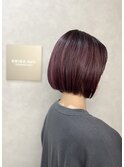ボブスタイルのフェイスフレーミングカラー