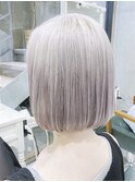 ホワイトアッシュ　 ホワイトカラー　ホワイトブロンド ボブ