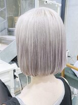 デイズ(days)&nbsp;ホワイトアッシュ　 ホワイトカラー　ホワイトブロンド ボブ