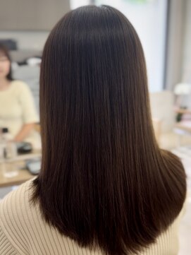 レヴィア(REVIA) 髪質改善トリートメント前髪カット顔まわりカット