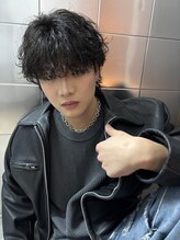 オム ブランシェ(HOMME BLANCHE’) シャドウフェザーパーマ×シースルーウルフ