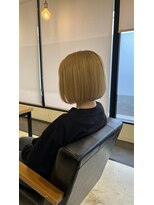 リリス(Lilith)&nbsp;ベージュブロンド×コンパクトボブ