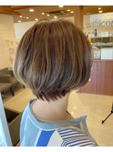 丸みボブ×ゴールドベージュ