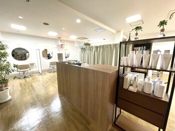 サロンドパリス Salon de Parisの写真/【近鉄二階堂駅/徒歩3分】9/11リニューアルオープン♪心落ち着く寛ぎの空間で、ゆっくりとお過ごし下さい…