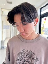 ラ シェンテ 宝塚(La Sente) 圧倒的清潔感!センターパートで決まるヘア