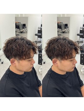 ブライト(BRIGHT) ツイストスパイラルパーマセンターパート