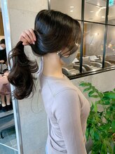 前髪と顔周りの一体感を重視したカットで、より自然で美しいヘアスタイルを実現*[銀座]