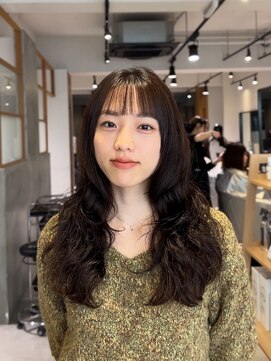 アカラ(acala) パーマセミロング