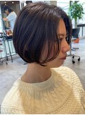 大人丸みショートヘア顔まわりレイヤー
