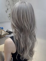 アン(un) ホワイトグレージュ