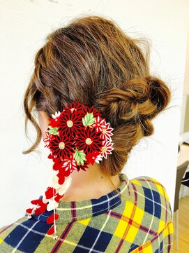 ルシード スタイル レクラ 栄生店(L'UCIDO STYLE L'eclat) 編みこみアップ