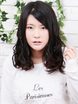 エマージュ 橋本(Emerge) 可愛らしさにクールのウェーブミディ[橋本駅]